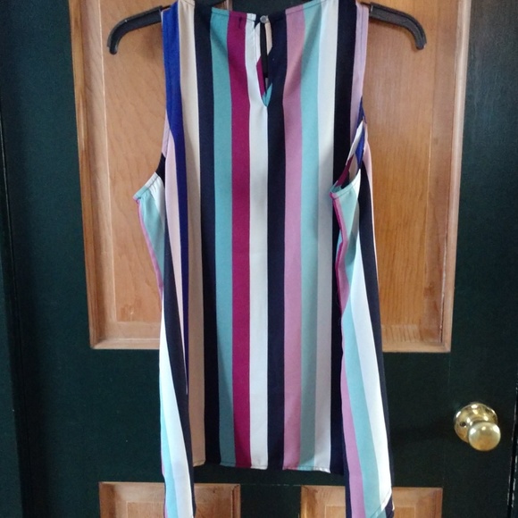 Sleeveless striped top NWT - Picture 3 of 4